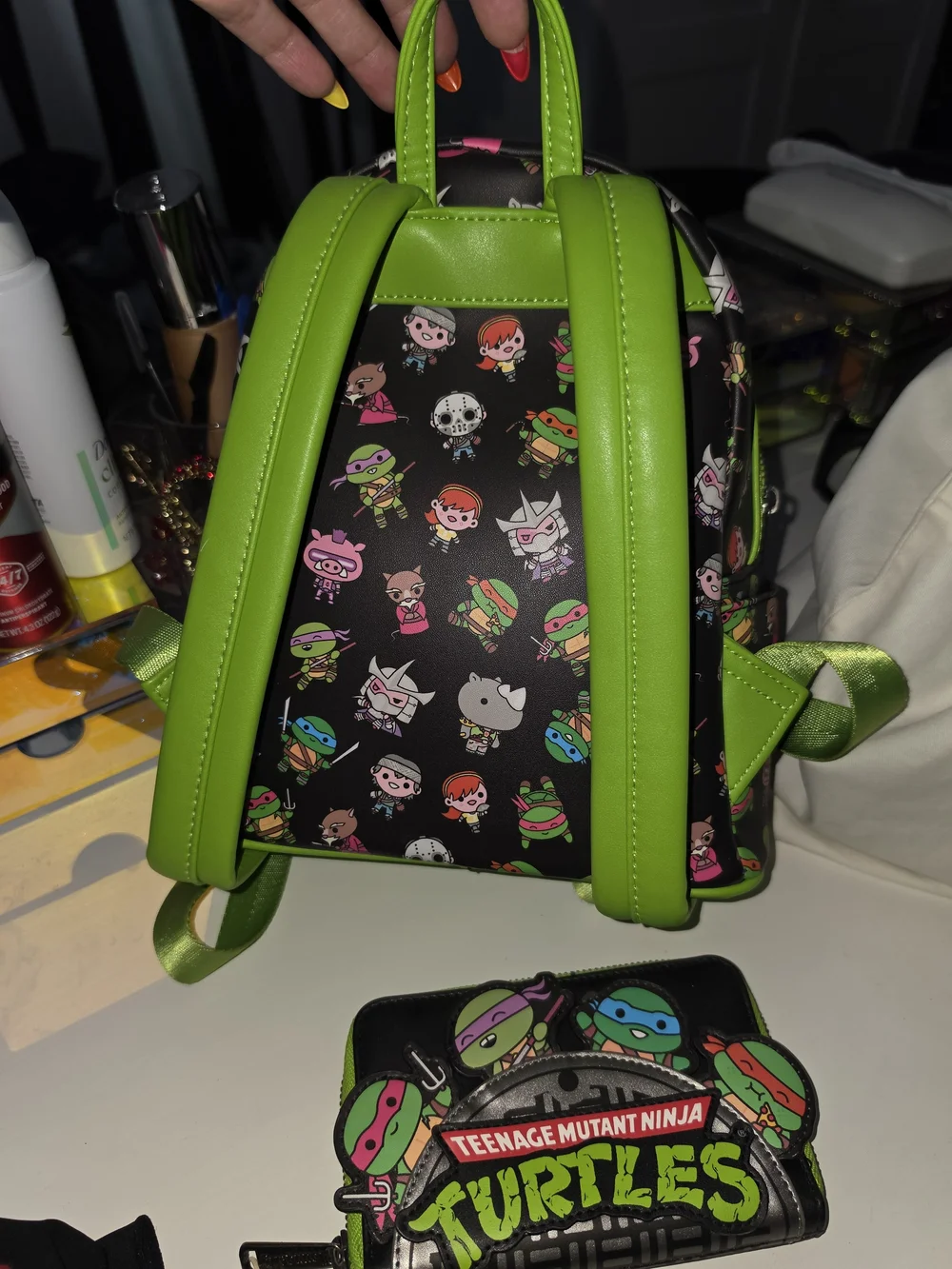 Loungefly Teenage Mutant Ninja Turtles Mini Backpack/Wallet Fangirl, fandom